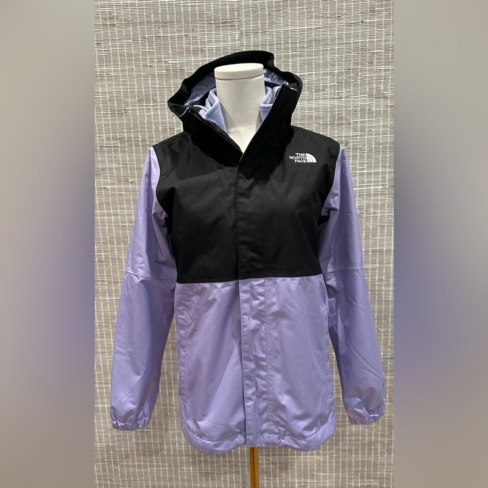 🖤 The North Face 2-in-1 fleece-lined
Dryvent Parka 🖤
